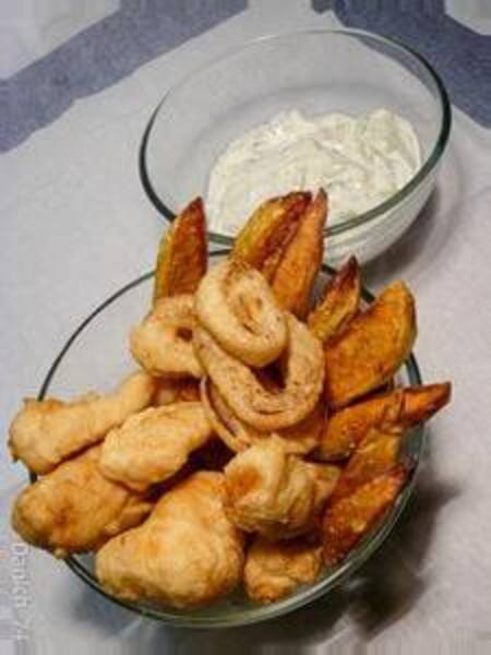 Рыба в кляре с картофелем фри (fish and chips)