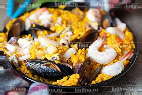 Паэлья с морепродуктами. paella de marisco